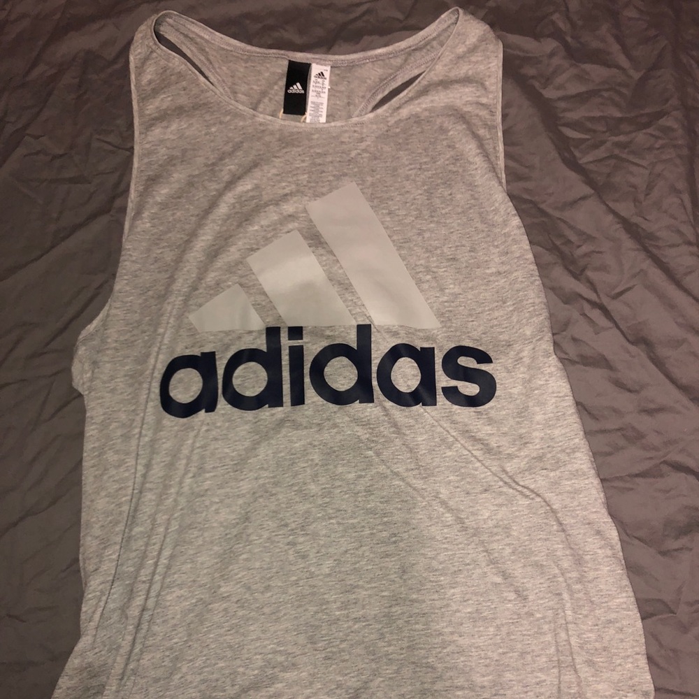 Women’s XL adidas tank